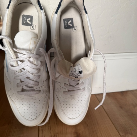 Veja - Picture 2 of 6